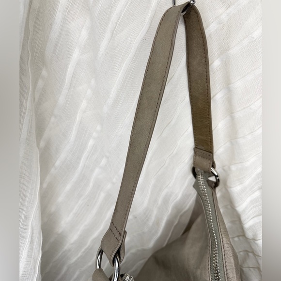 Hobo International Explorer Slouchy Leather Convertible Shoulder / Crossbody Bag - Picture 9 of 15